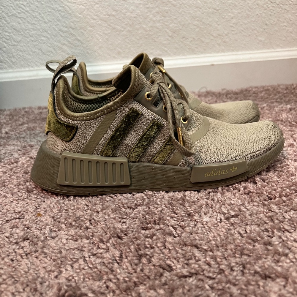 Orbit Green Adidas